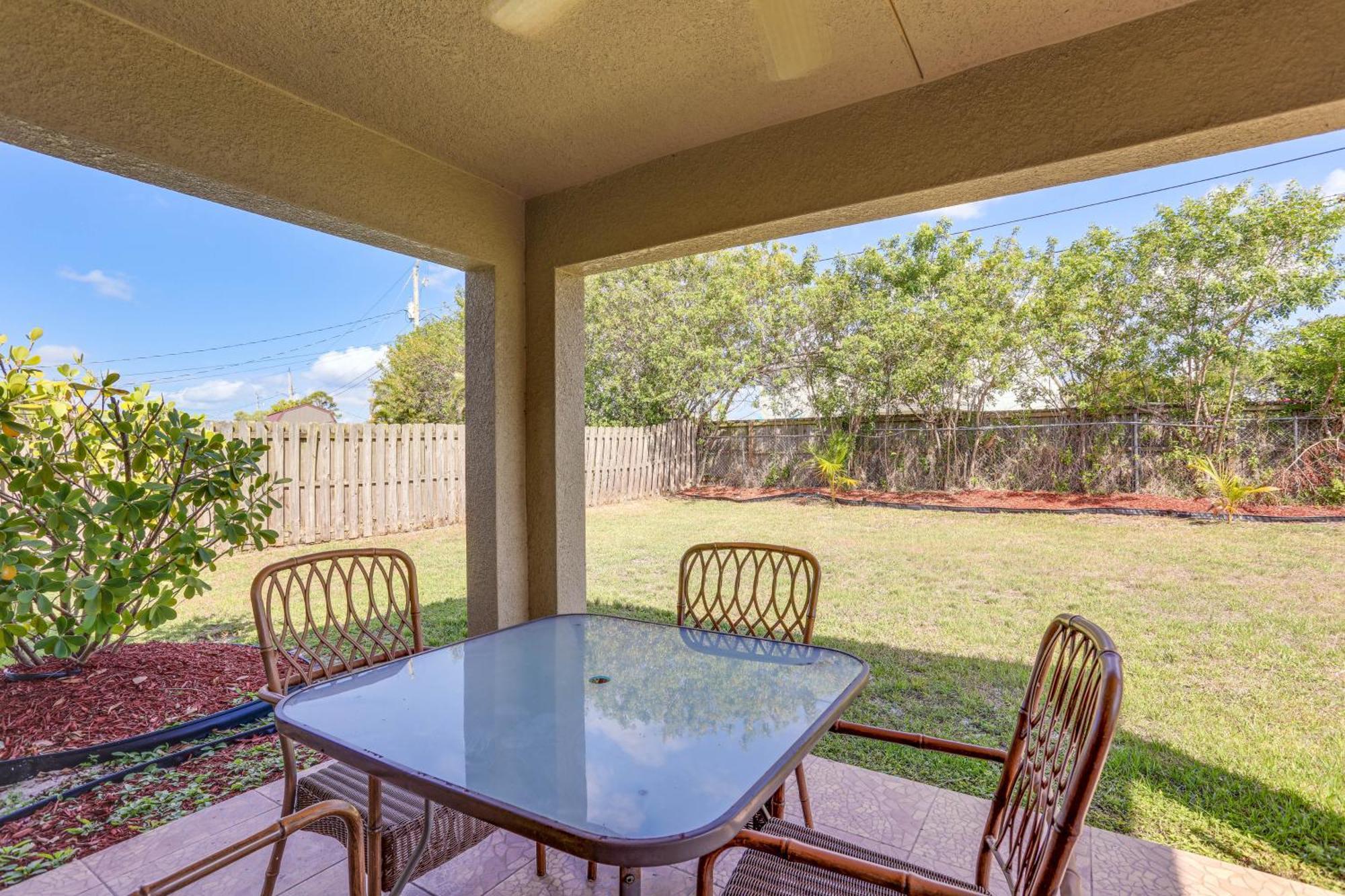 Port St Lucie Home With Above-Ground Pool And Grill Carlton Kültér fotó