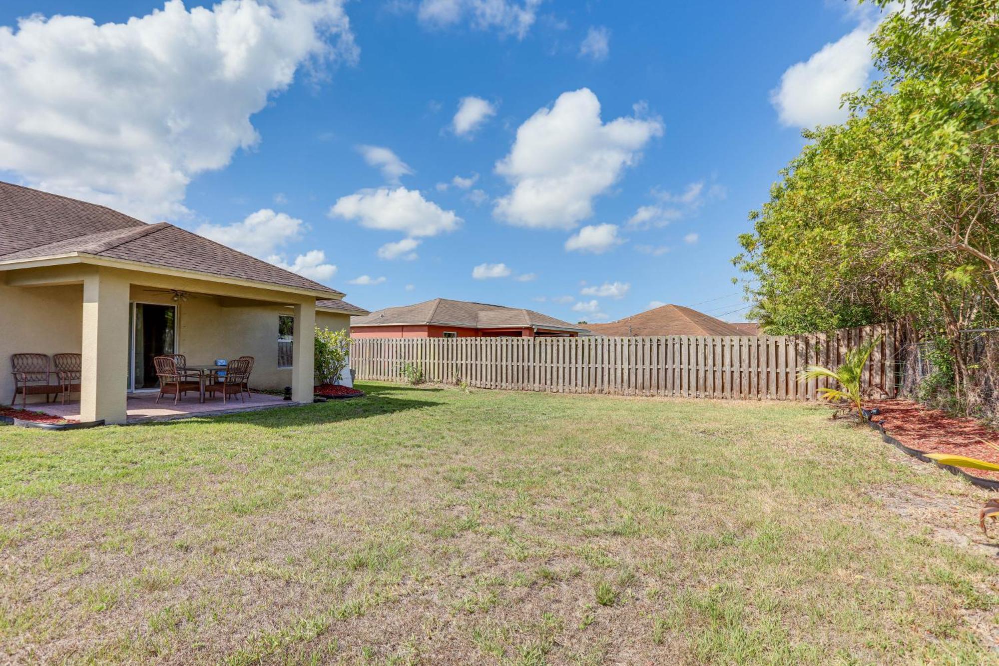 Port St Lucie Home With Above-Ground Pool And Grill Carlton Kültér fotó